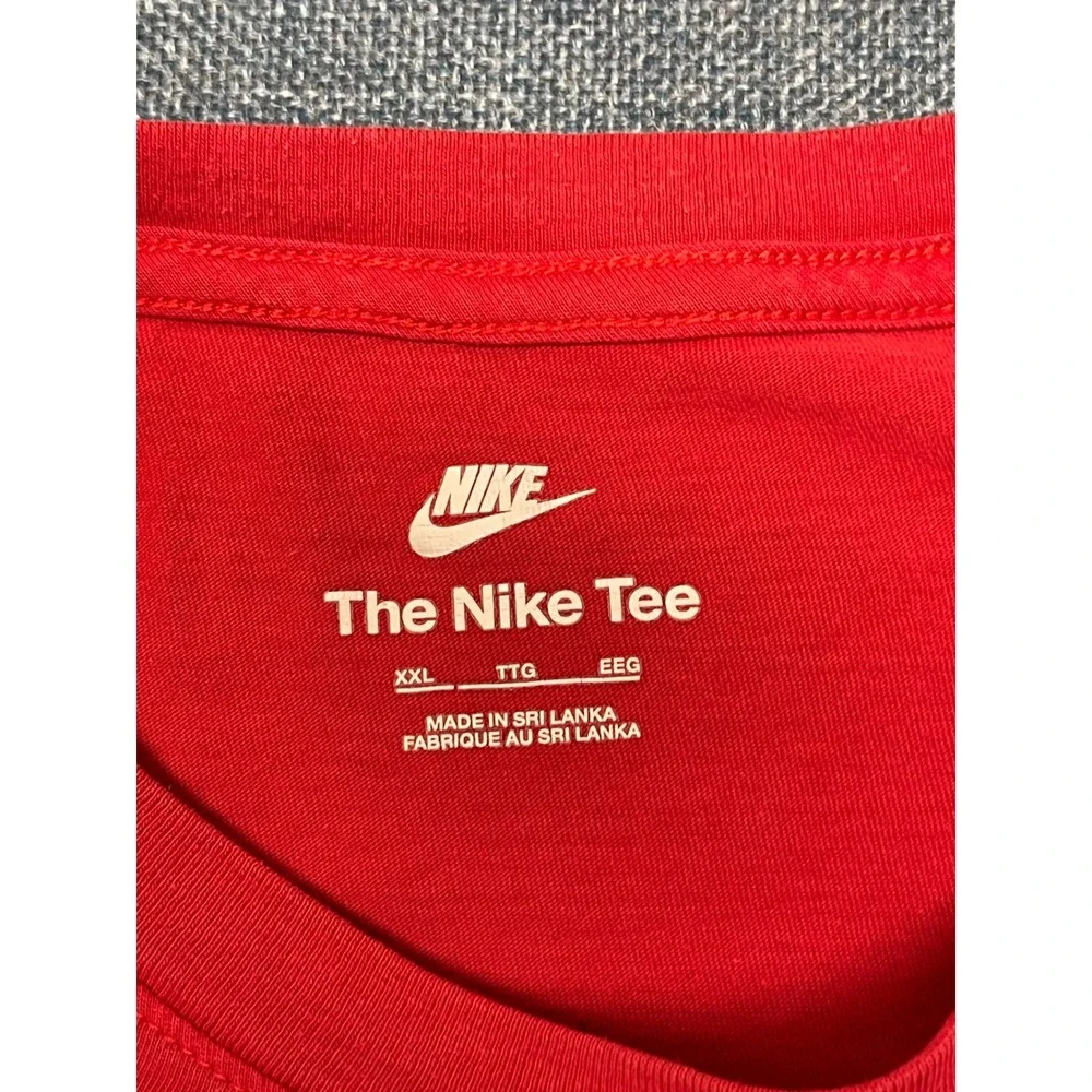 Nike The Nike Tee Mens XXL Red Short Sleeve Futura Logo Crew Neck T-Shirt